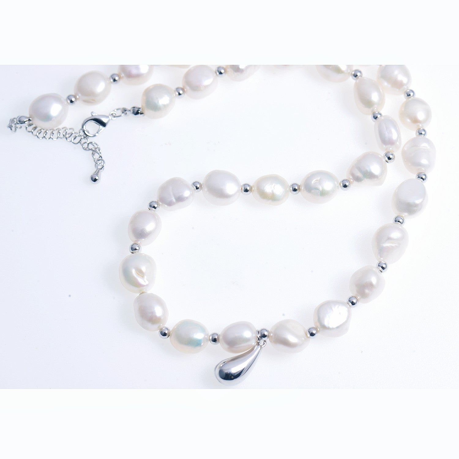 Nature pearl Necklace