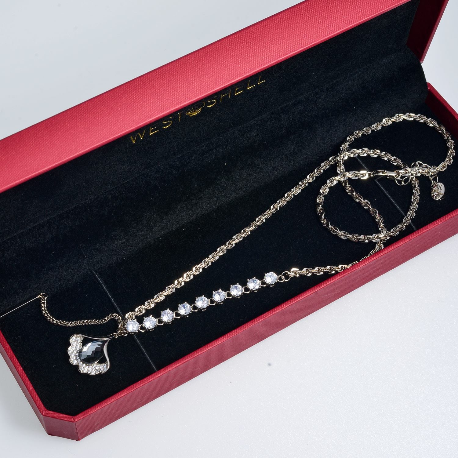 Ginkgo Leaf Pendant Necklace