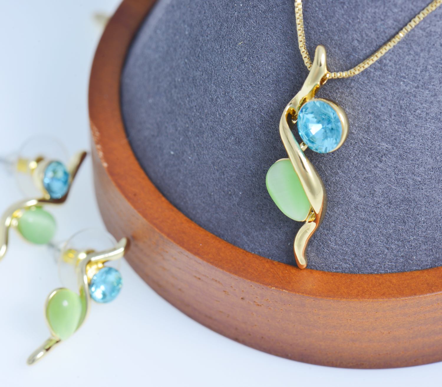 Necklace and Earrings Matching Set