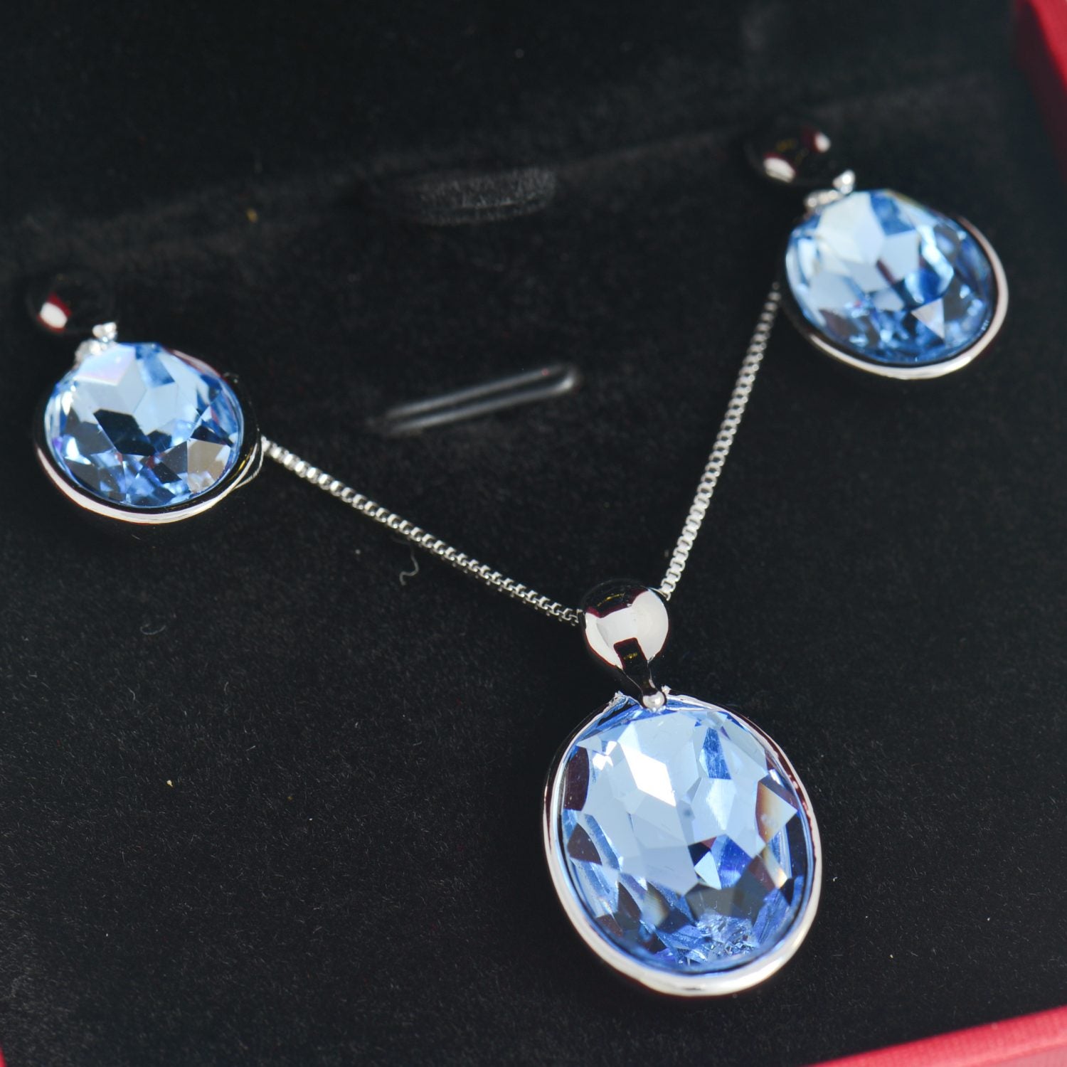 Necklace and Earrings Matching Set