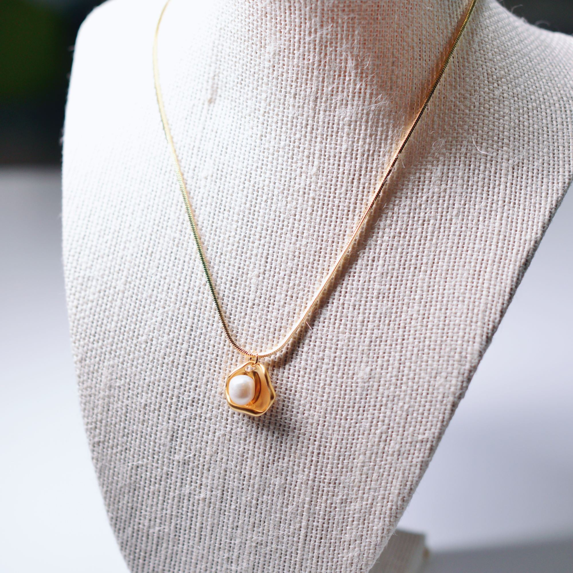 Cultured Pearl Pendant Necklace