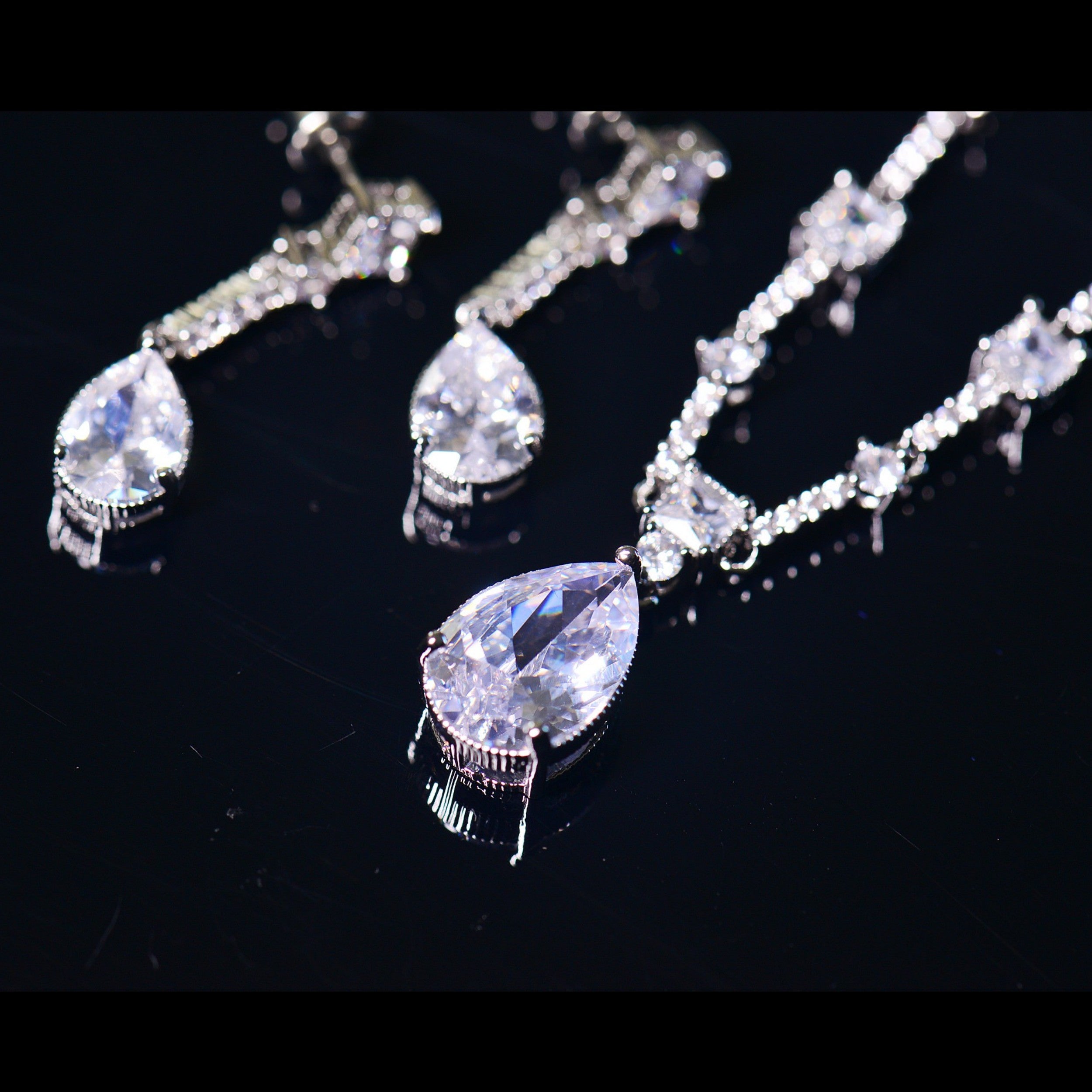 Timeless Elegance-bridal necklace earrings set