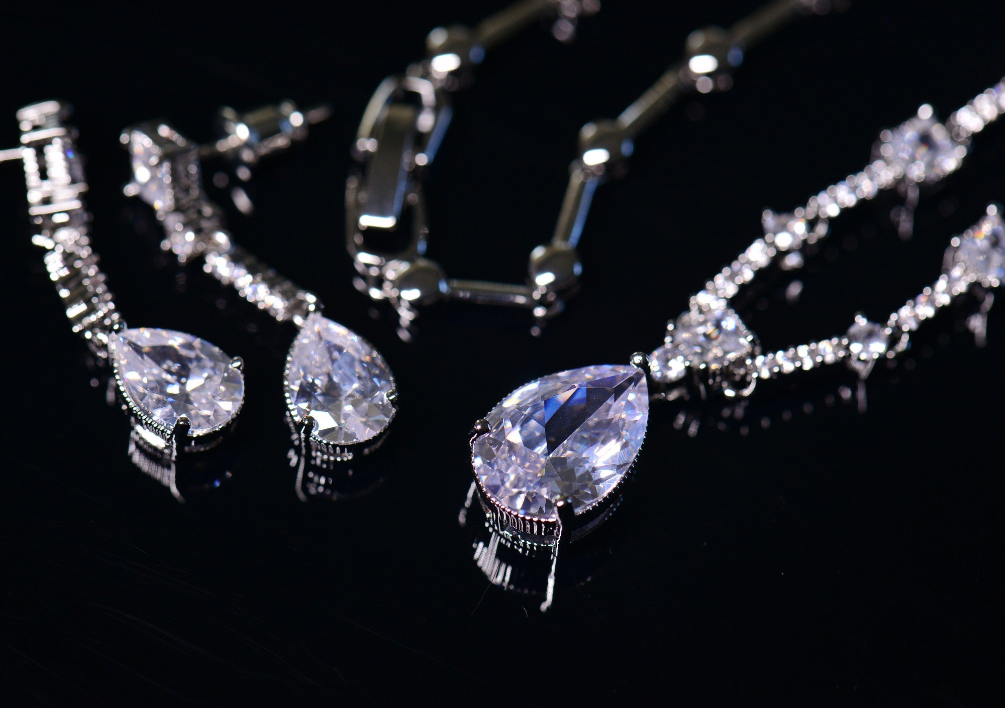 Timeless Elegance-bridal necklace earrings set