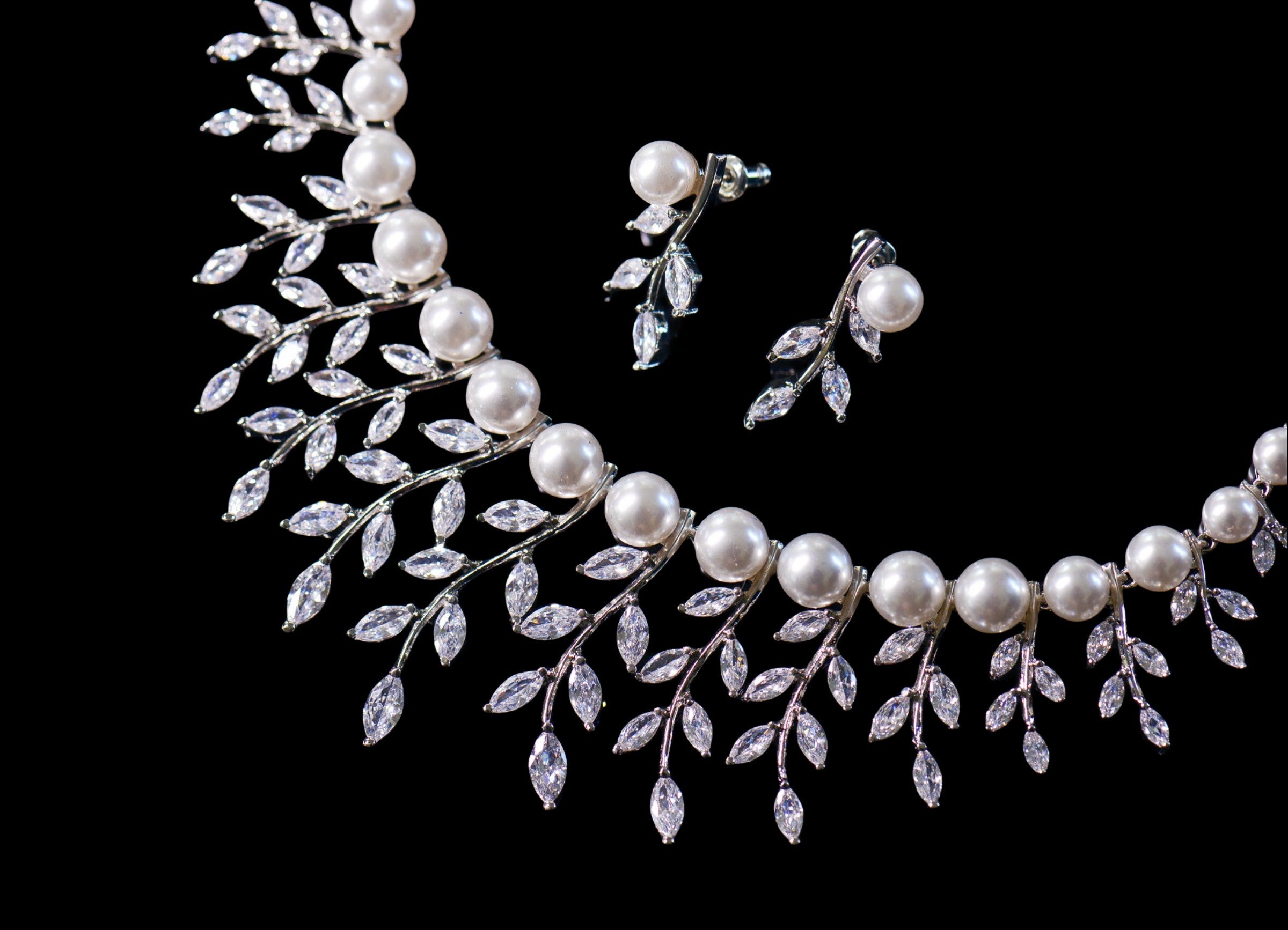 Enchanted Leaf Harmony Bridal Set
