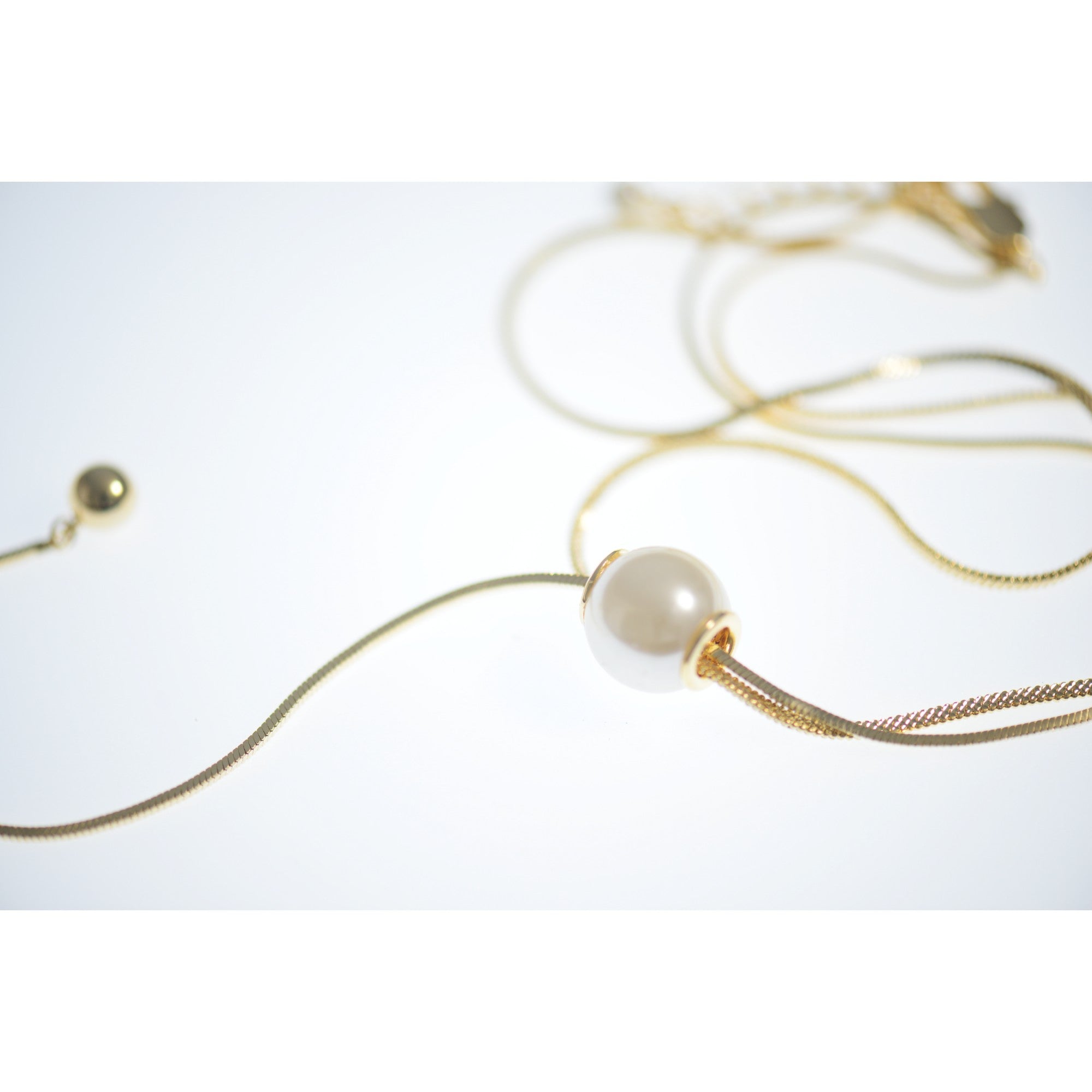 Stylish pearl texture necklace
