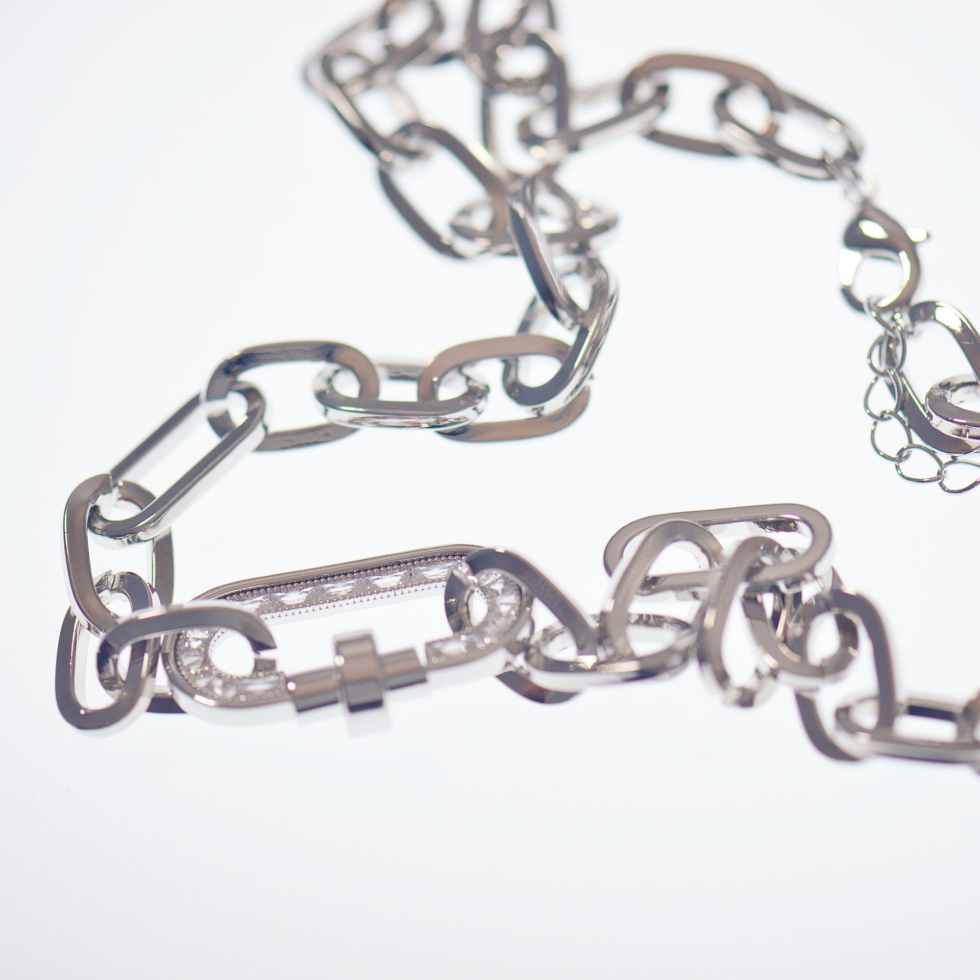 CZ Inlaid Graduated chunky Clavicle Necklace