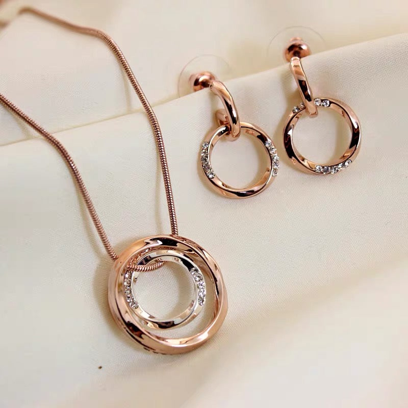Double loop Matching Necklace and Earrings Set