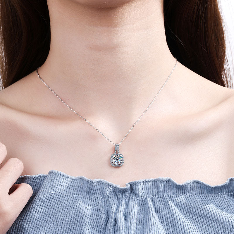 Moissanite diamond Pendant Necklace