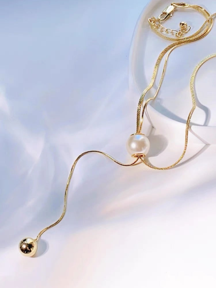 Stylish pearl texture necklace