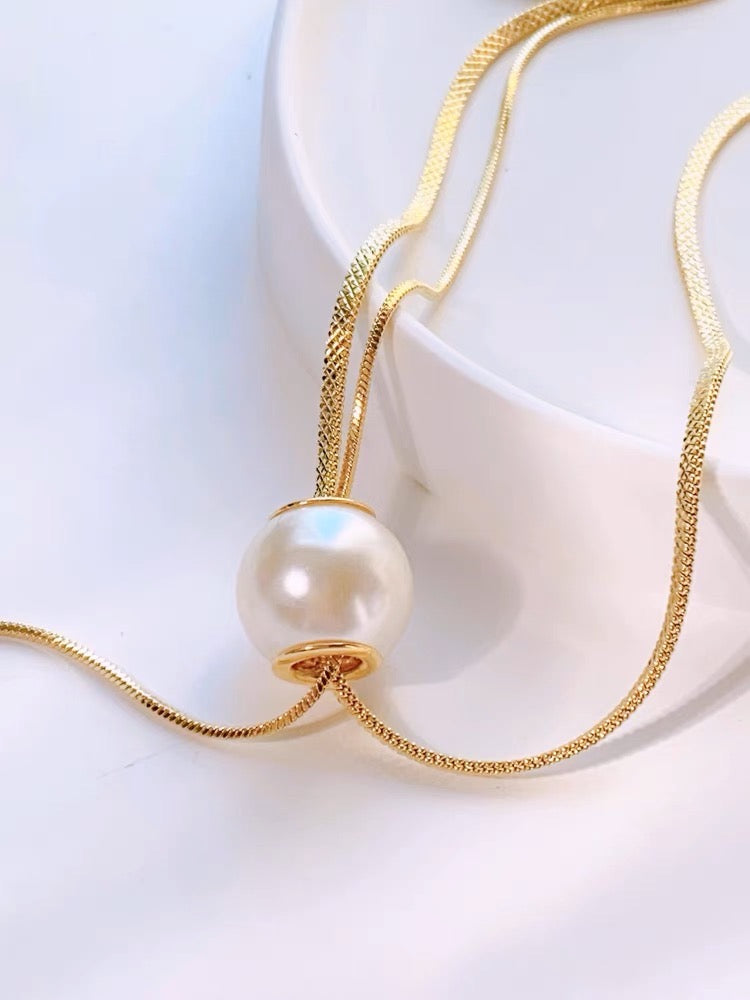 Stylish pearl texture necklace