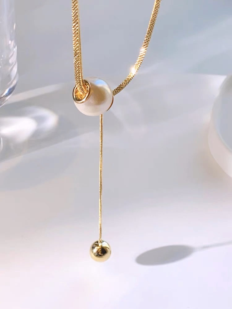 Stylish pearl texture necklace