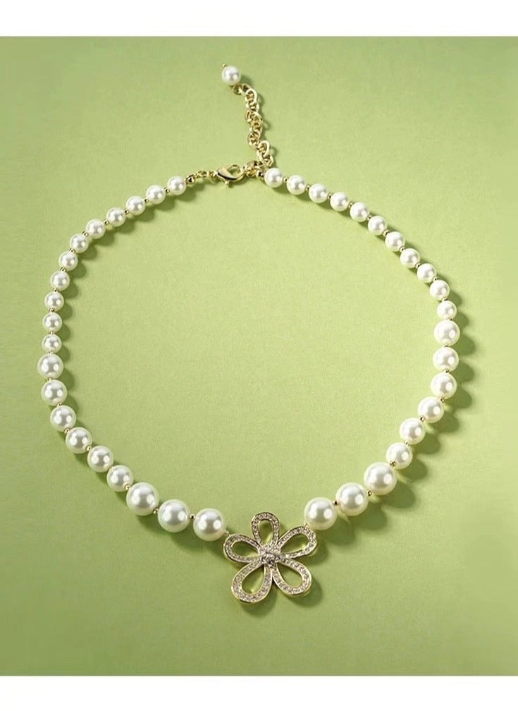 Floral Pearl Necklace
