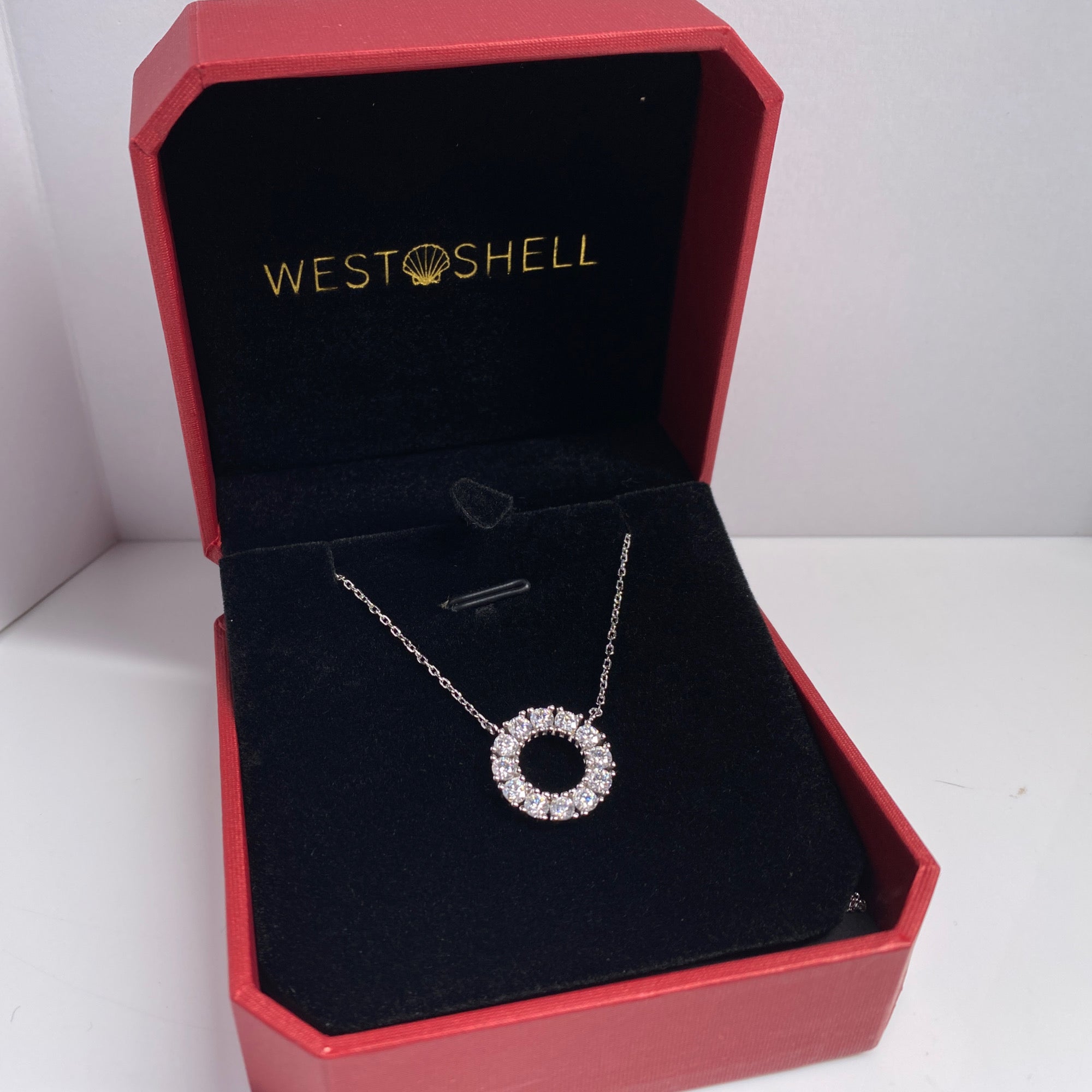 Moissanite diamonds Hollow pendant Necklace 1.2CT