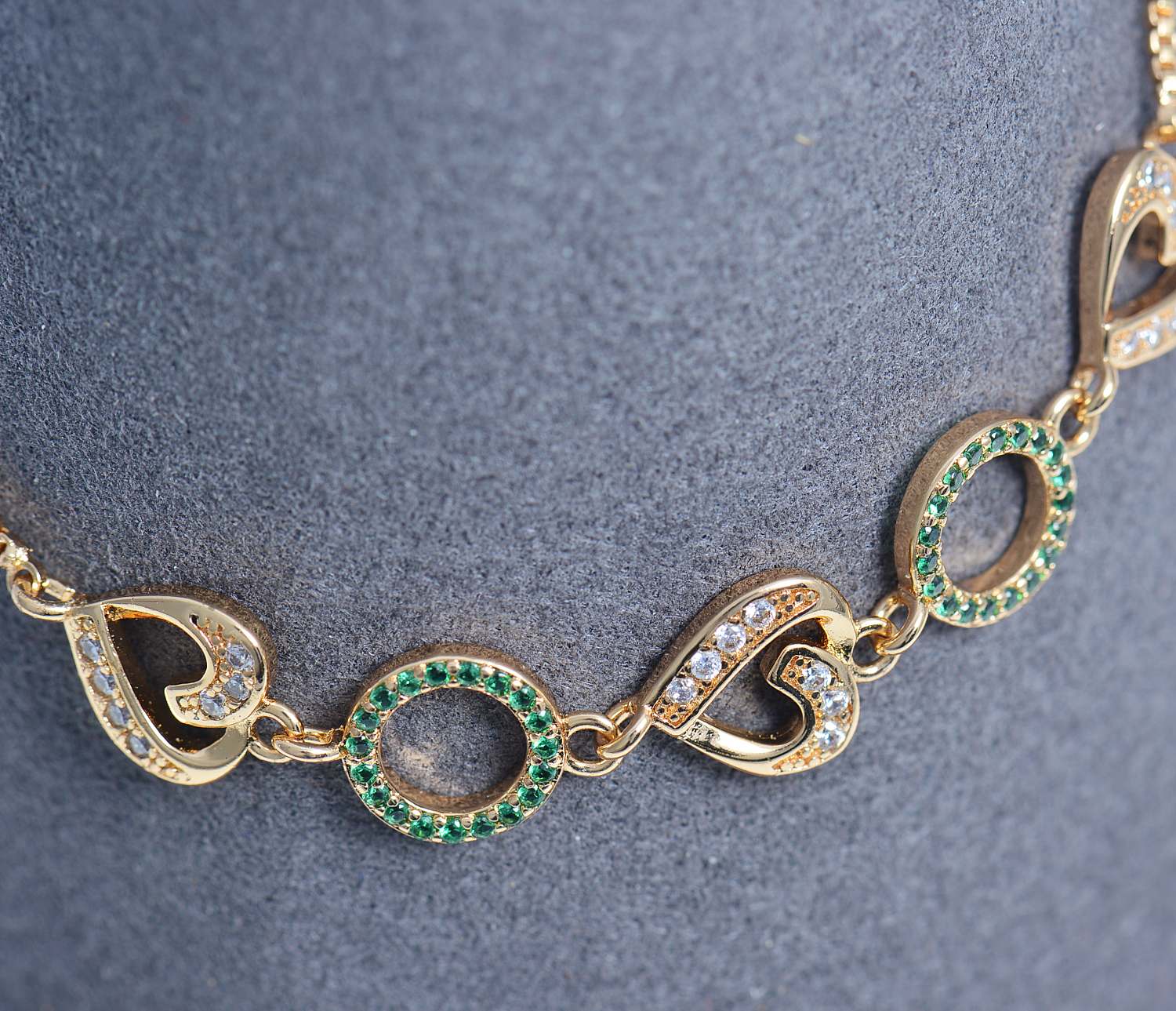 Heart Charm Bracelet Gold Plated