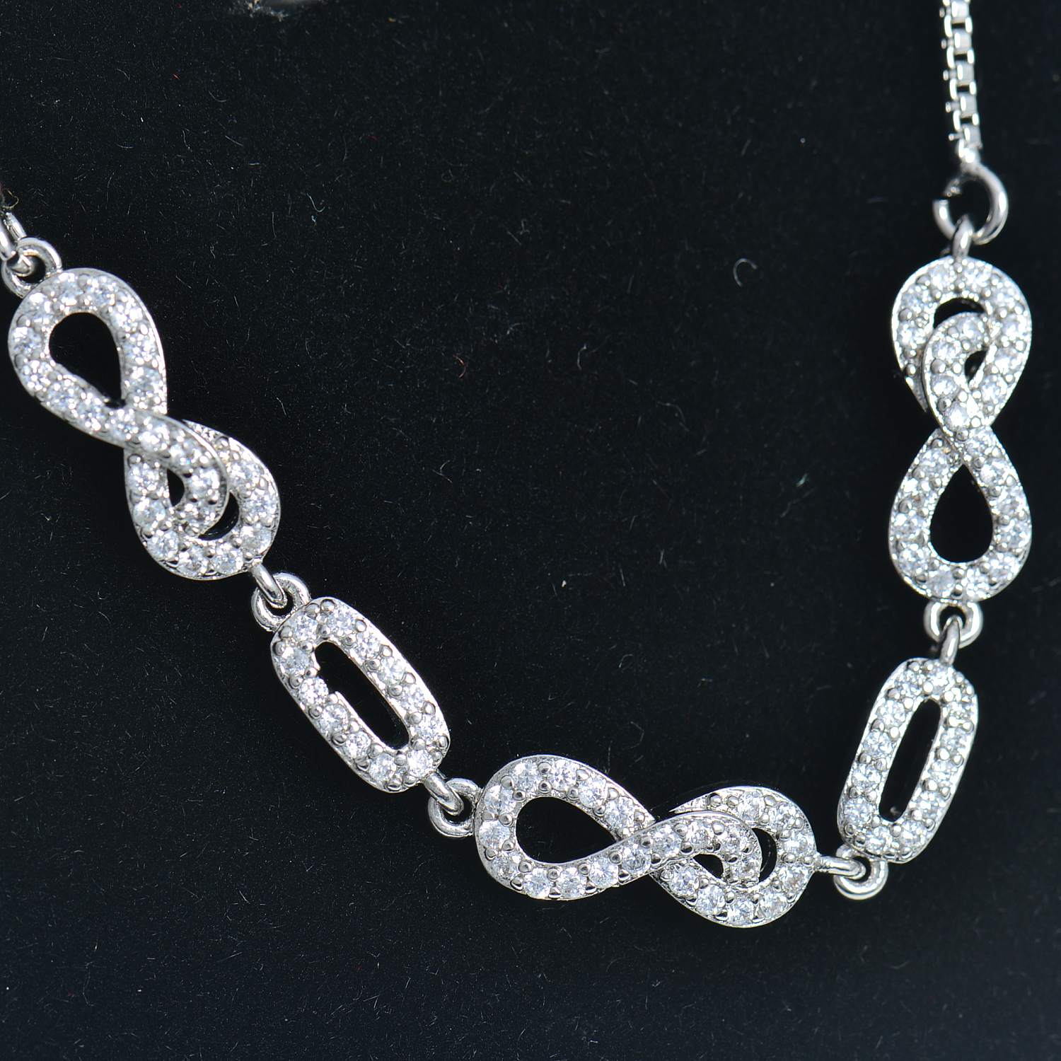 Knot Design Bracelet Cubic Zirconia