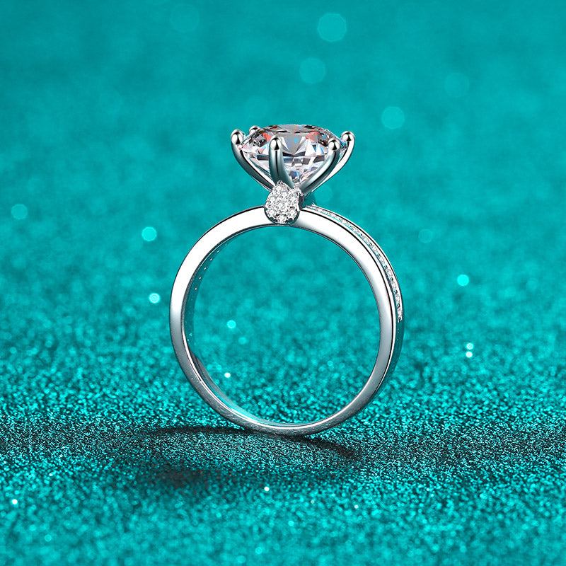 Moissanite engagement ring