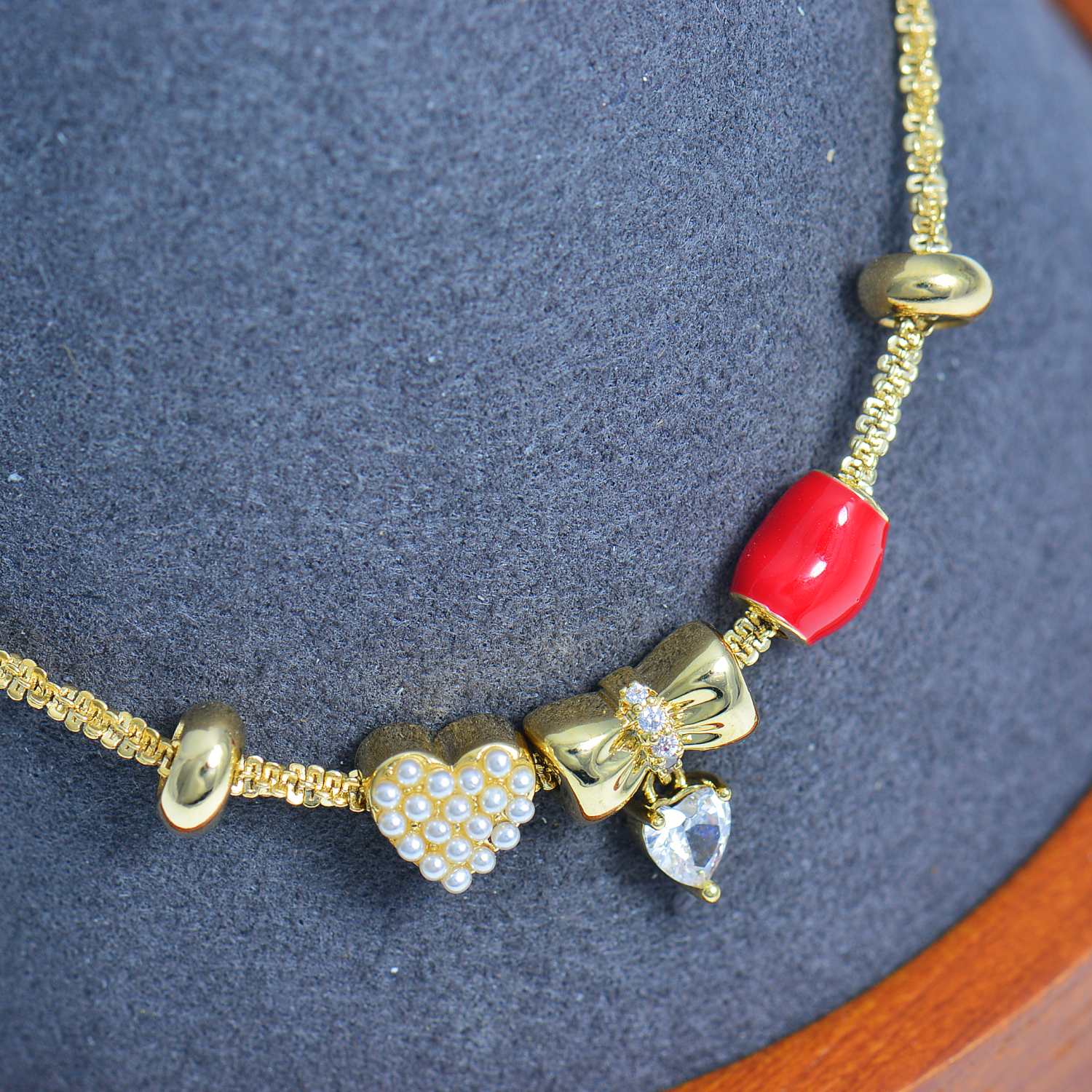 Heart Charms Gold plated bracelet